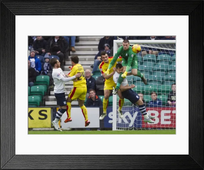 Framed Print : SkyBet Championship Clash: Preston North End vs Hull City (December 28, 2015)