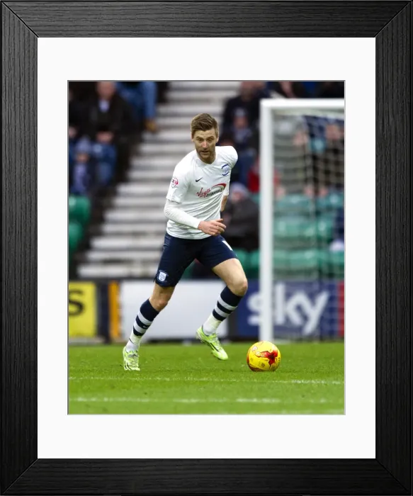 Framed Print : SkyBet Championship Clash: Preston North End vs Hull City (December 28, 2015)