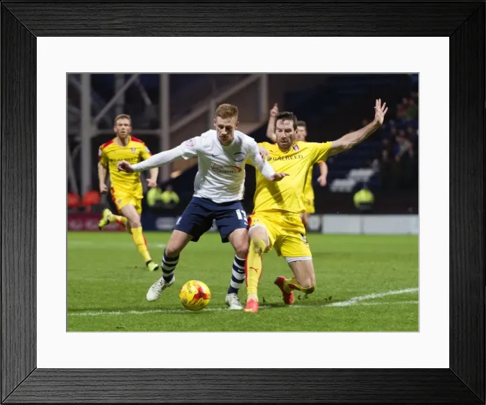 Framed Print : SkyBet Championship Clash: Preston North End vs Hull City (December 28, 2015)