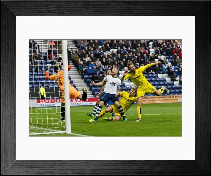 Framed Print : November Showdown: Preston North End vs. Burton Albion (2016) Framed Print : November Showdown: Preston North End vs. Burton Albion (2016)