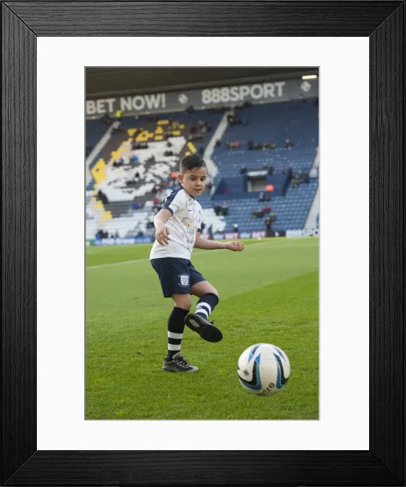 Framed Print : Preston North End vs. Leeds United: SkyBet Championship Showdown at Deepdale (December 26, 2016) Framed Print : Preston North End vs. Leeds United: SkyBet Championship Showdown at Deepdale (December 26, 2016)