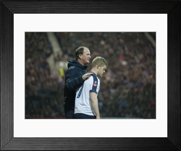 Framed Print : Preston North End vs Arsenal: FA Cup Third Round at Deepdale (7th January 2017) Framed Print : Preston North End vs Arsenal: FA Cup Third Round at Deepdale (7th January 2017)