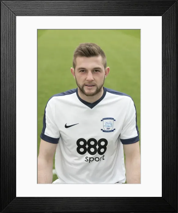 Framed Print : Clash in the Championship: Tom Barkhuizen at Deepdale - Preston North End vs Sheffield Wednesday (2016 / 17) Framed Print : Clash in the Championship: Tom Barkhuizen at Deepdale - Preston North End vs Sheffield Wednesday (2016 / 17)