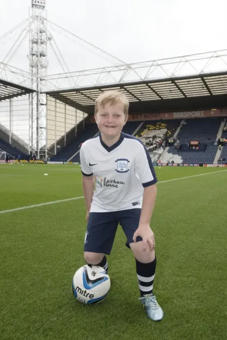 Framed Print : Mascot Showdown: Preston North End vs Fulham, August 13, 2016 / 17 Framed Print : Mascot Showdown: Preston North End vs Fulham, August 13, 2016 / 17