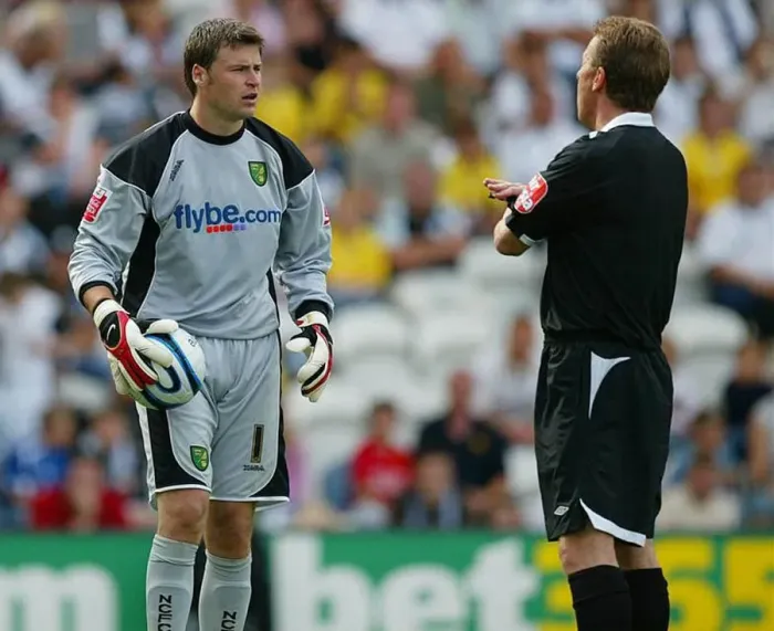  : Referee & Marshall