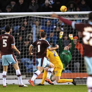 Jordan Pickford Saves from Sam Vokes: Preston Deny Burnley in Championship Clash Jordan Pickford Saves from Sam Vokes: Preston Deny Burnley in Championship Clash