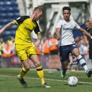 PNE v Burton Albion, Callum Robinson (9) PNE v Burton Albion, Callum Robinson (9)