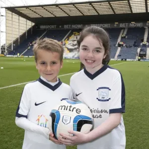 Preston North End vs Norwich City: A Championship Showdown at Deepdale (April 17, 2017)