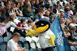 Editor's Picks: Deepdale Duck Shakes Hands With Young Fan