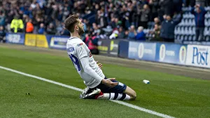2018/19 Season Prints: Derby Day Knee Slide For Barky
