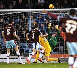 Jordan Pickford Saves from Sam Vokes: Preston Deny Burnley in Championship Clash