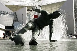 Editor's Picks: Tom Finney Statue at Preston North End Stadium: Championship Clash Between Preston and Wolverhampton